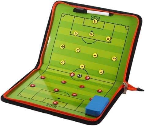 Tactiekbord of magneetbord voor voetbal .